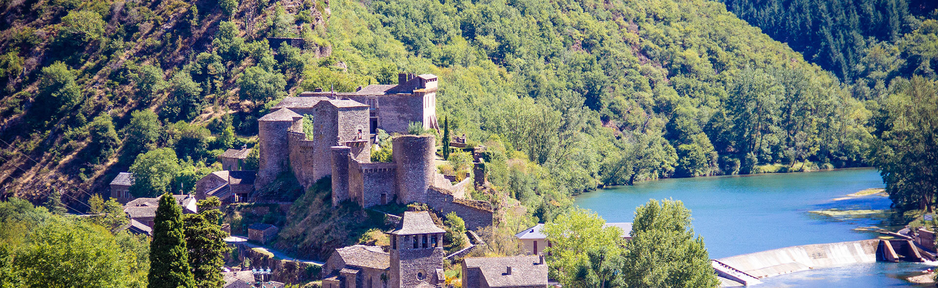 Le château de Brousse en Aveyron